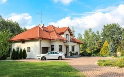 Dom, Brzeziny, Brzeziny (gm.), 240 m²