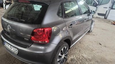 Vw polo 6r чверть обшивка крила задня права ld7r 5d фото №1