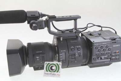 Sony NEX-FS700E kamera + 18-200mm f/3.5-6.3 OSS PZ