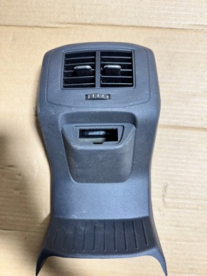 Vw t-roc 2ga туннель средний задняя впуск воздуховод 2ga864298b 2ga863289b фото №1