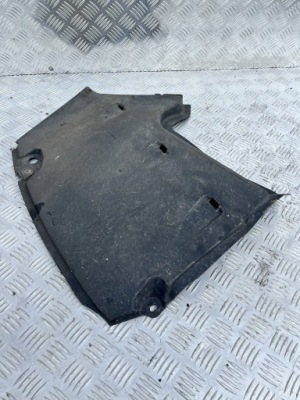 Захист підвіска audi a4 b9 15- 8w0825219a фото №1