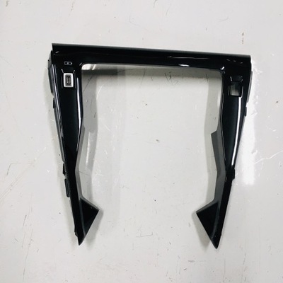 Рамка dekor разъём usb peugeot 2008 ii 98313506dx фото №1