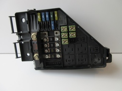 Коробка запобіжників land rover freelander yqe фото №1