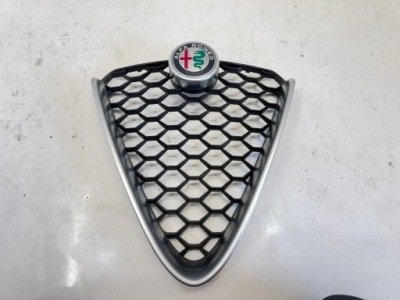 Решётка радиатора решётка радиатора alfa romeo giulia 16-22 veloce 156110134 фото №1