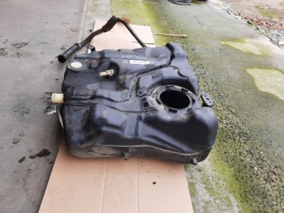 Volvo v40 ii d3 2.0d бак bak пального фото №1