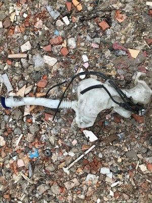 Peugeot 3008 бак жидкость омыватель фото №1