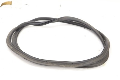 Skoda octavia iv 5e3 23r. прокладка крышки багажника универсал 5e7827705h фото №1