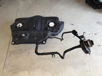 Бак паливної  bak mercedes s63 w221 m157 рестайлінг  2214706901 фото №1