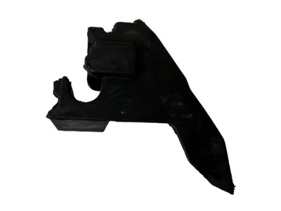 Auris ii захист вкладка крила праве фото №1