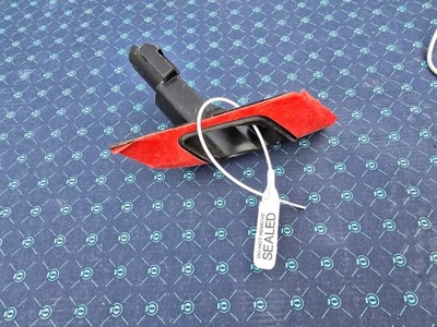 Кронштейн распылителя правый bmw 4 f32 f33 f36 7297142 фото №1