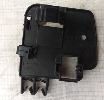 Porsche macan захист кронштейн 95b937403b фото №1