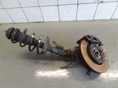 Kia venga 2017 рестайлинг  1.4 b амортизационная стойка поворотный кулак суппорт диск правый перед фото №1