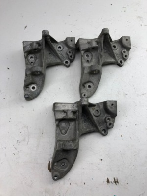 Ford fiesta 1.4 tdci кронштейн кронштейн генератора фото №1