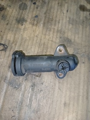 Трубка корпус термостата bmw 2.0d i 7787870 фото №1