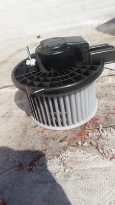 Mazda 2 вентилятор повітродувка фото №1