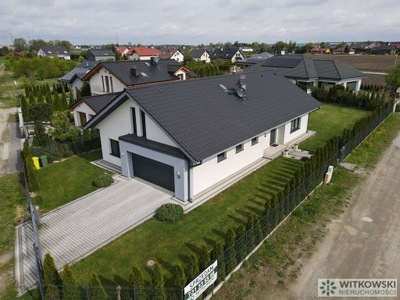 Dom, Dąbrowa, Dopiewo (gm.), 181 m²