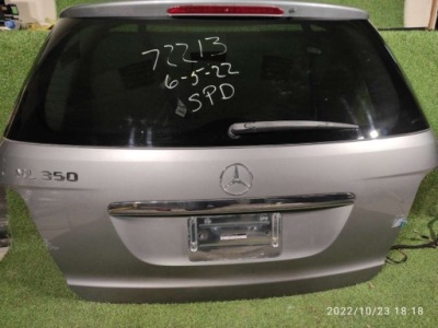 Кришка багажника задня mercedes ml w164 r.2010 фото №1