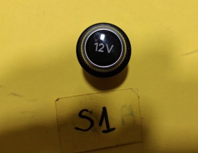 Заглушка штекер роз'єм прикурювача audi a1 82a фото №1