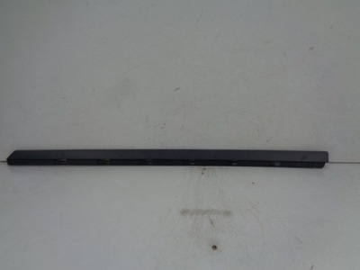 Vw passat b8 молдинг двері правий перед фото №1