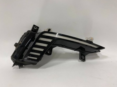 Audi a3 8v e-tron противотуманная фара led drl правый фото №1