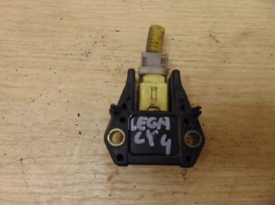 Датчик удару правий subaru legacy iv фото №1