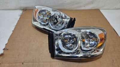 Лампа ліва права перед dodge ram 1500 звичайне замінник фото №1