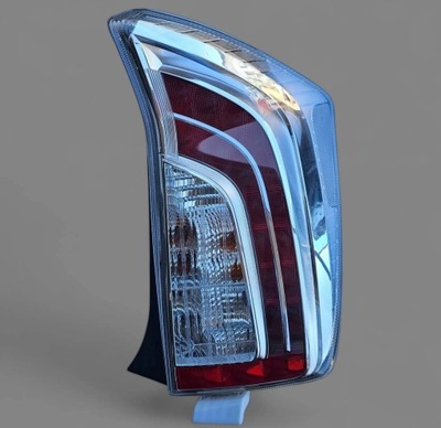 Toyota prius xw50 2016 задня лампа права led фото №1