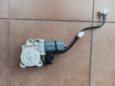 Моторчик стекло левый перед mercedes w211 фото №1