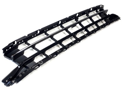 Решётка решётка радиатора бампера средняя vw passat b8 14- фото №1