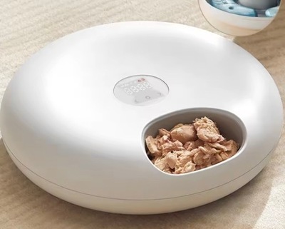 15.02.3 Inteligentny dozownik karmy 6-komorowy F13 BIAŁY