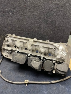 Mercedes w639 крышка клапанов a6110161905 фото №1