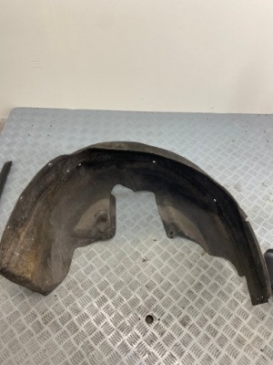 Bmw e92 підкрилок правий задній фото №1