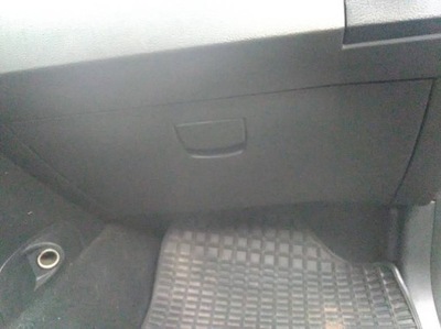 Бардачок пасажира ssang yong actyon фото №1