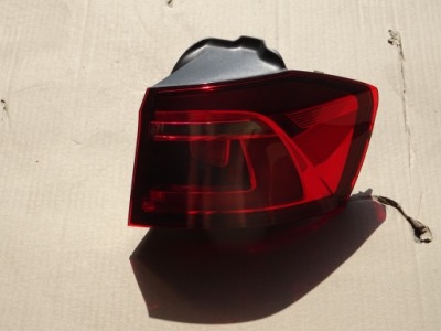 Vw golf sportsvan лампа задняя правая 510945096s фото №1