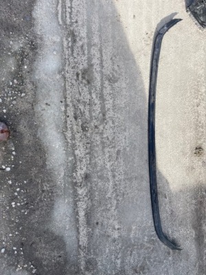 Молдинг прокладка стекло передней mercedes w124 фото №1