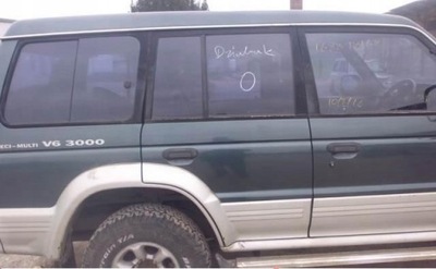 Двері правий задня g31 mitsubishi pajero ii 95r фото №1