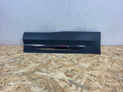 Mercedes gla w247 права молдинг двері задній задня фото №1