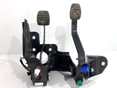 Педали renault master 3 180101626r 2.3 163km фото №1