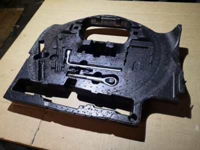 Пенополистирол багажника mercedes w166 a1668990021 фото №1