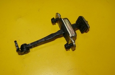 Ограничитель дверь правый перед kia sorento i 02-07 фото №1