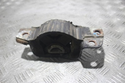 Подушка коробки fiat linea 1.4 фото №1