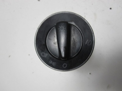 Вимикач світла volkswagen оригінальний номер 1c0941531c1 фото №1