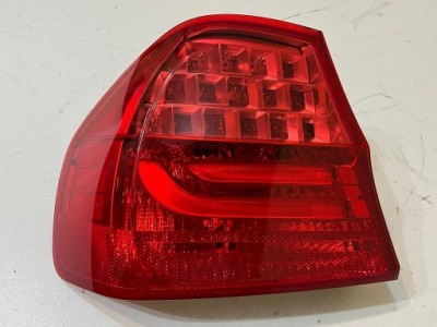 Bmw e90 sedan лампа лівий задній 7154153 фото №1