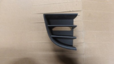 Решётка бампера правая передняя skoda octavia фото №1