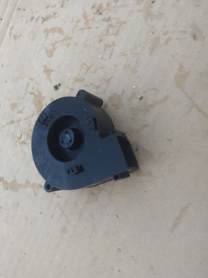 Вентилятор лампи led mercedes-benz оригінальний номер 10160050000 фото №1