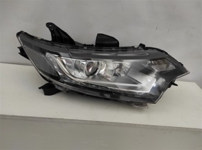 Лампа права перед mitsubishi outlander 2016-2019 фото №1