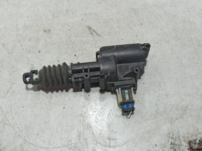 Tesla model 3 привід замка фото №1