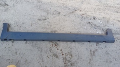 Opel crossland молдинг поріг права 13482064 фото №1