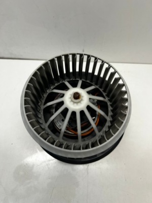 Ford оригінальний номер 1736007601 повітродувка обдув фото №1