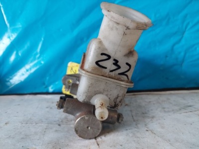 Насос гальмівна hyundai h1 2.4 b 1999r mando фото №1